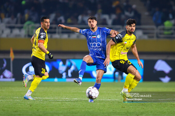 معوقه از هفته دهم لیگ برتر فوتبال؛ سپاهان  استقلال