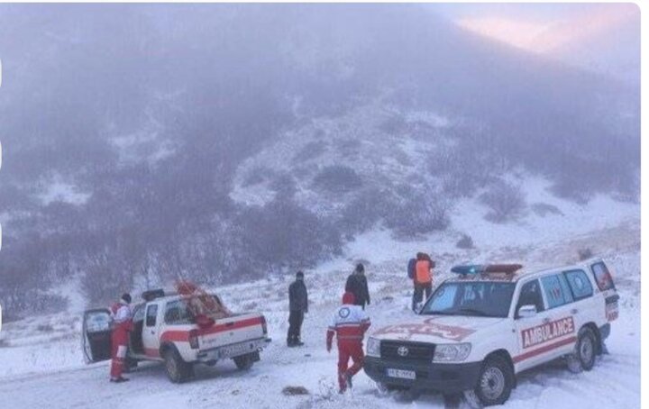 نجات جان ۴ فرد گرفتار در ارتفاعات سورگه ایلام