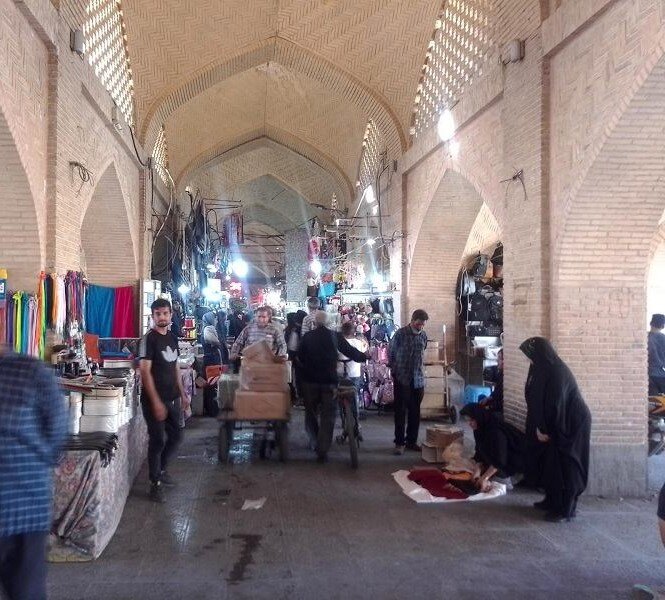 اینجا، پدر بودن رسم است