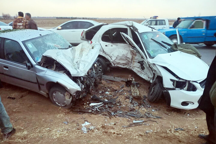 فوت زن ۵۰ ساله در تصادف مرگبار کوئیک و پژو ۴۰۵