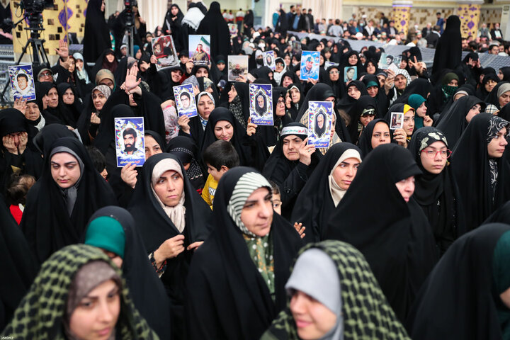 دیدار خانواده شهدای اقتدار با رهبر انقلاب
