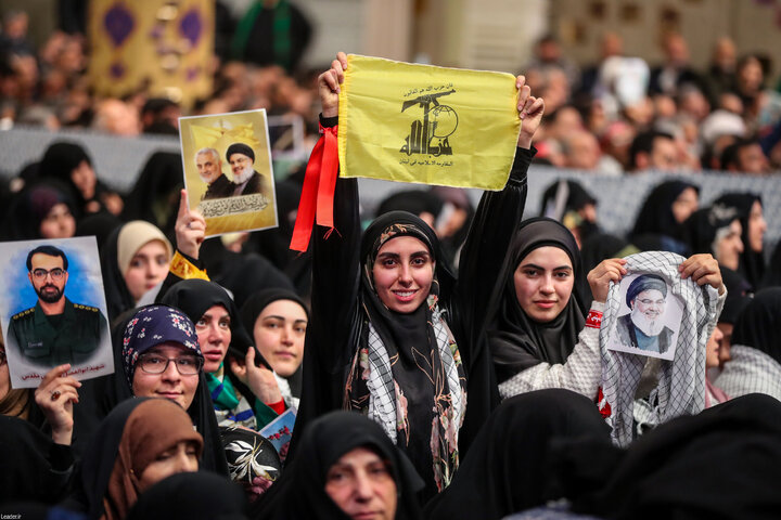 دیدار خانواده شهدای اقتدار با رهبر انقلاب