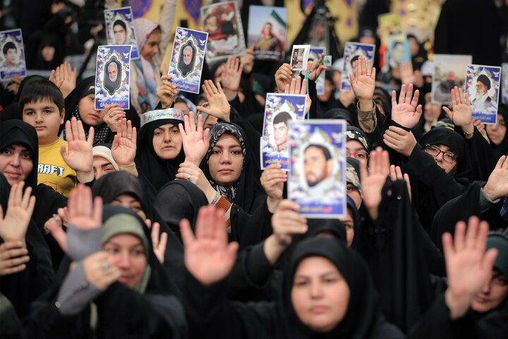 دیدار خانواده شهدای اقتدار با رهبر انقلاب