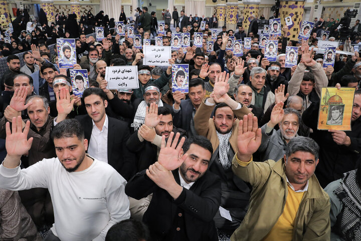 دیدار خانواده شهدای اقتدار با رهبر انقلاب