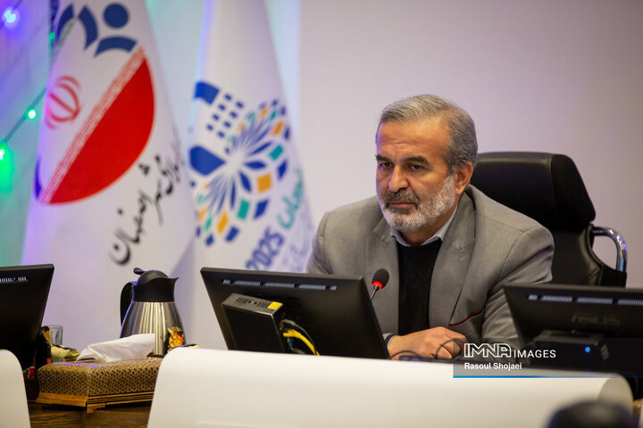 مدیریت شهر با بهره‌مندی از ابزار علمی خدمات را با کیفیت بیشتر و هزینه کمتر ارائه می‌کند