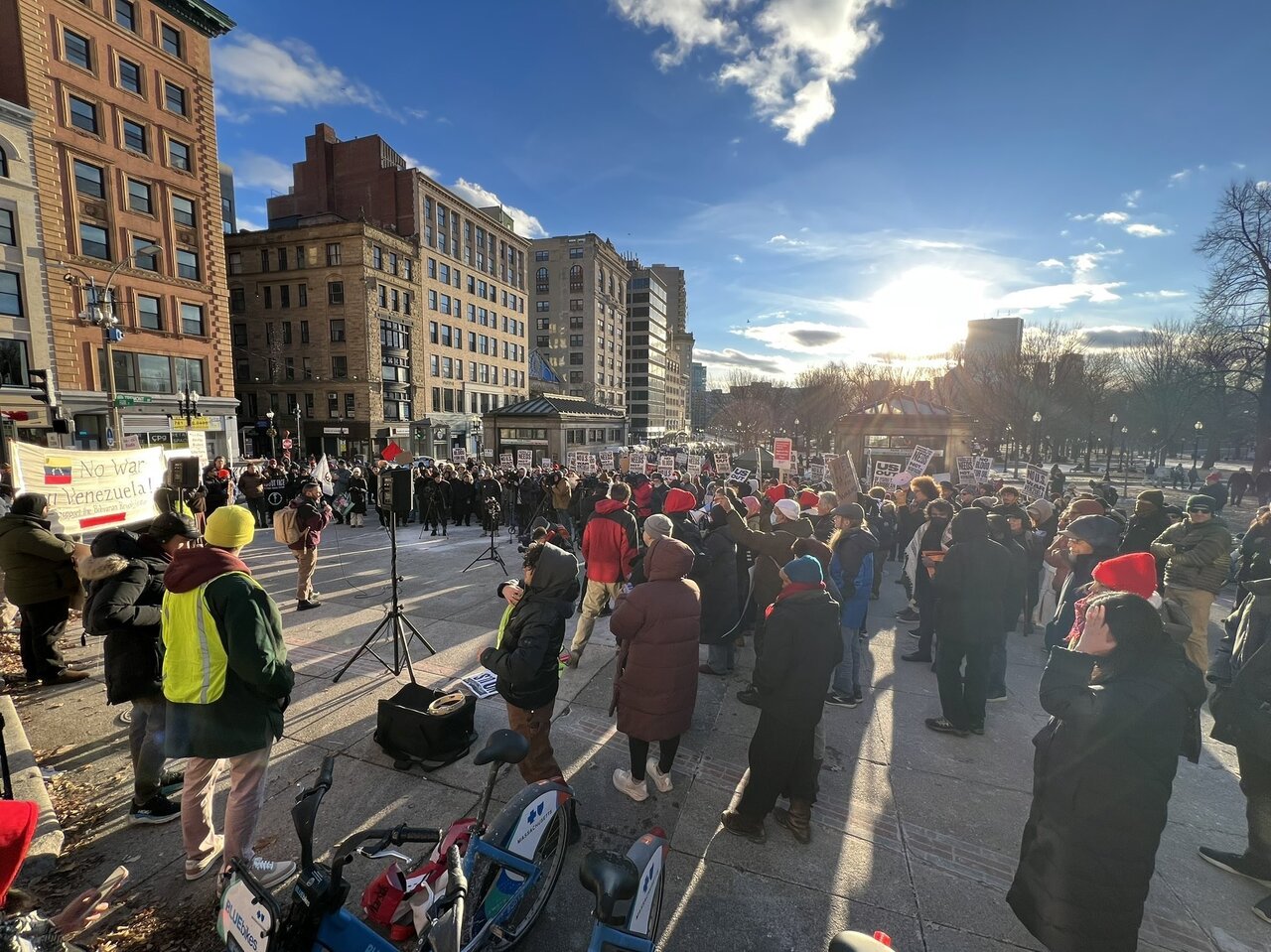 اعتراضات گسترده در شهرهای جهان علیه ربایش مادورو