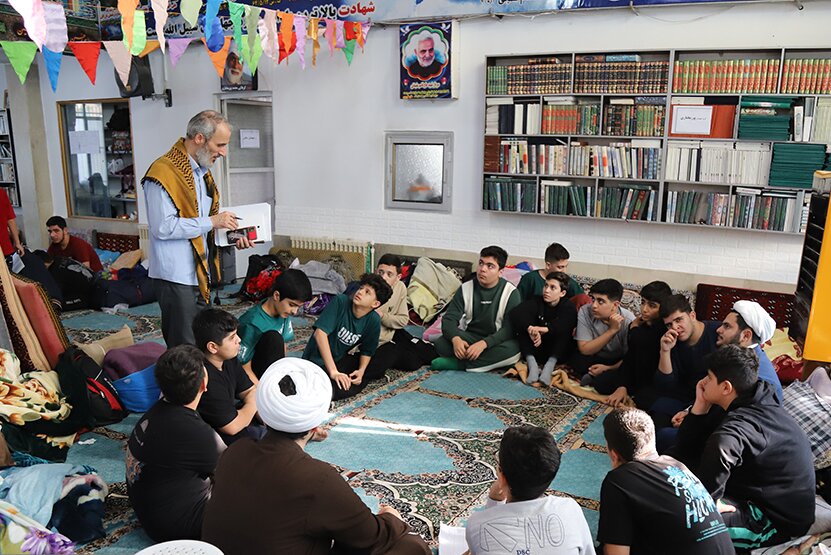 اعتکاف مناطق محروم برپا شد/ برنامه ویژه تربیتی برای نوجوانان