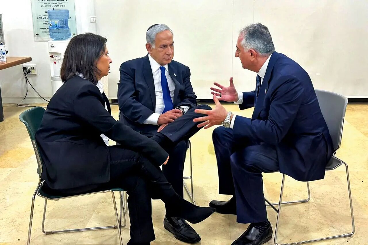 از رضاخان تا مادورو؛ ما هم این ذلت را تجربه کرده‌ایم!