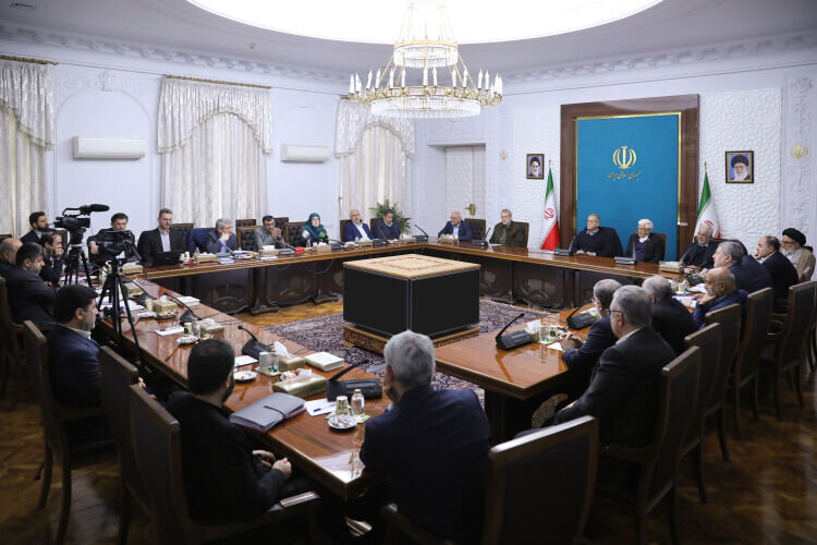 از موافقت کمیسیون تلفیق با لایحه بودجه تا اغاز طرح حمایتی دولت برای بهبود معیشت