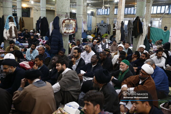 مراسم اعتکاف طلاب غیر ایرانی