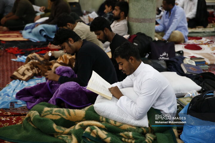 مراسم اعتکاف طلاب غیر ایرانی