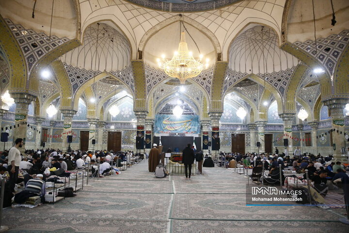 مراسم اعتکاف طلاب غیر ایرانی