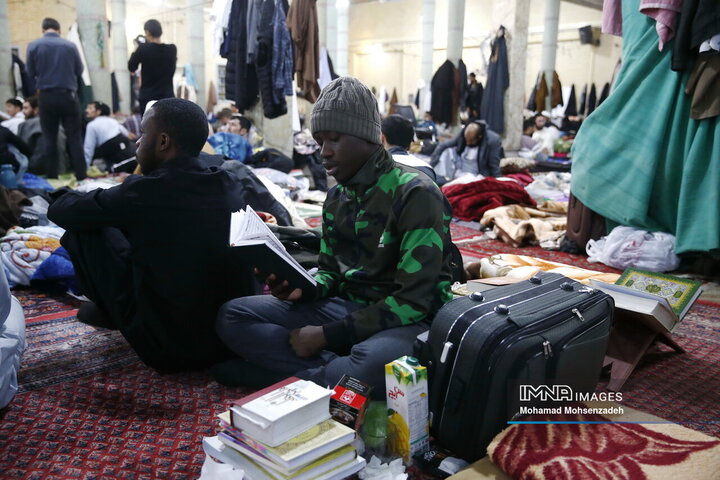 مراسم اعتکاف طلاب غیر ایرانی