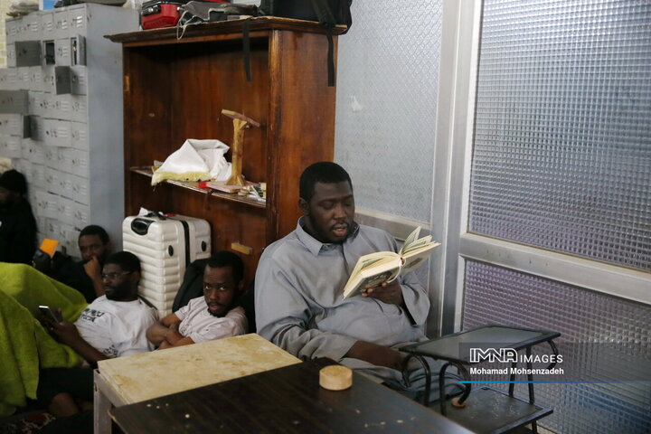 مراسم اعتکاف طلاب غیر ایرانی