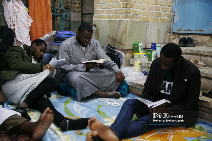 مراسم اعتکاف طلاب غیر ایرانی