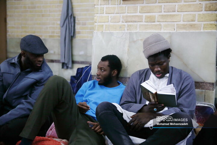 مراسم اعتکاف طلاب غیر ایرانی