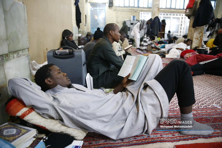 مراسم اعتکاف طلاب غیر ایرانی