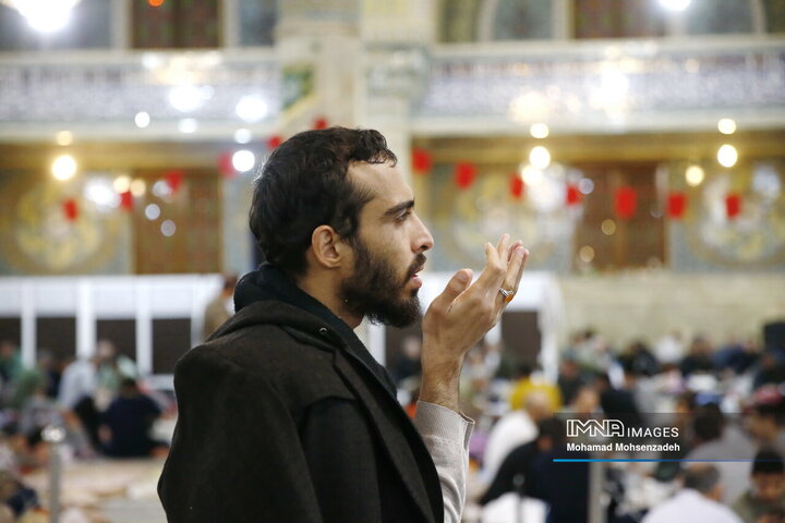 مراسم اعتکاف طلاب غیر ایرانی