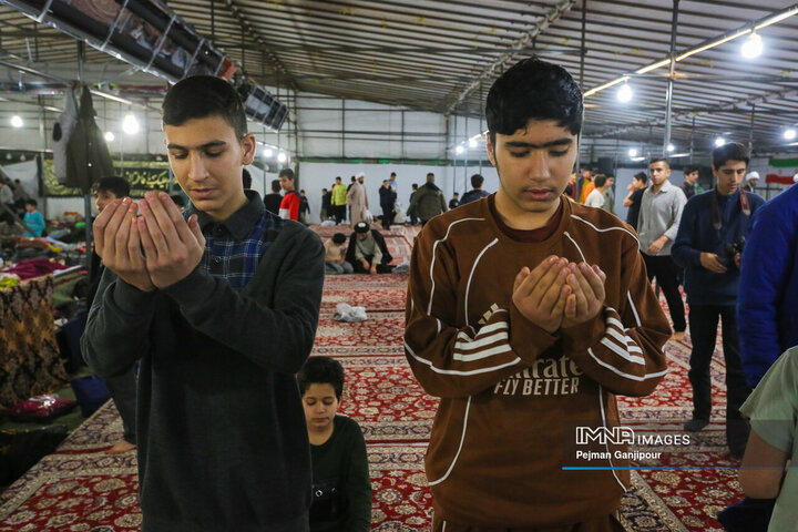 بزرگترین اعتکاف دهه نودی‌ها در مسجد سید اصفهان