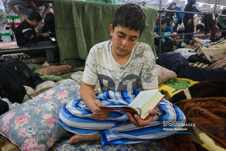 بزرگترین اعتکاف دهه نودی‌ها در مسجد سید اصفهان