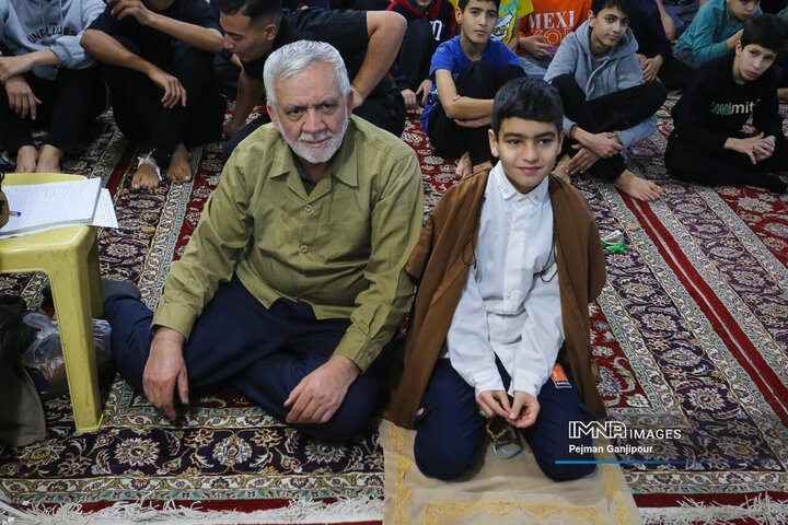 بزرگترین اعتکاف دهه نودی‌ها در مسجد سید اصفهان