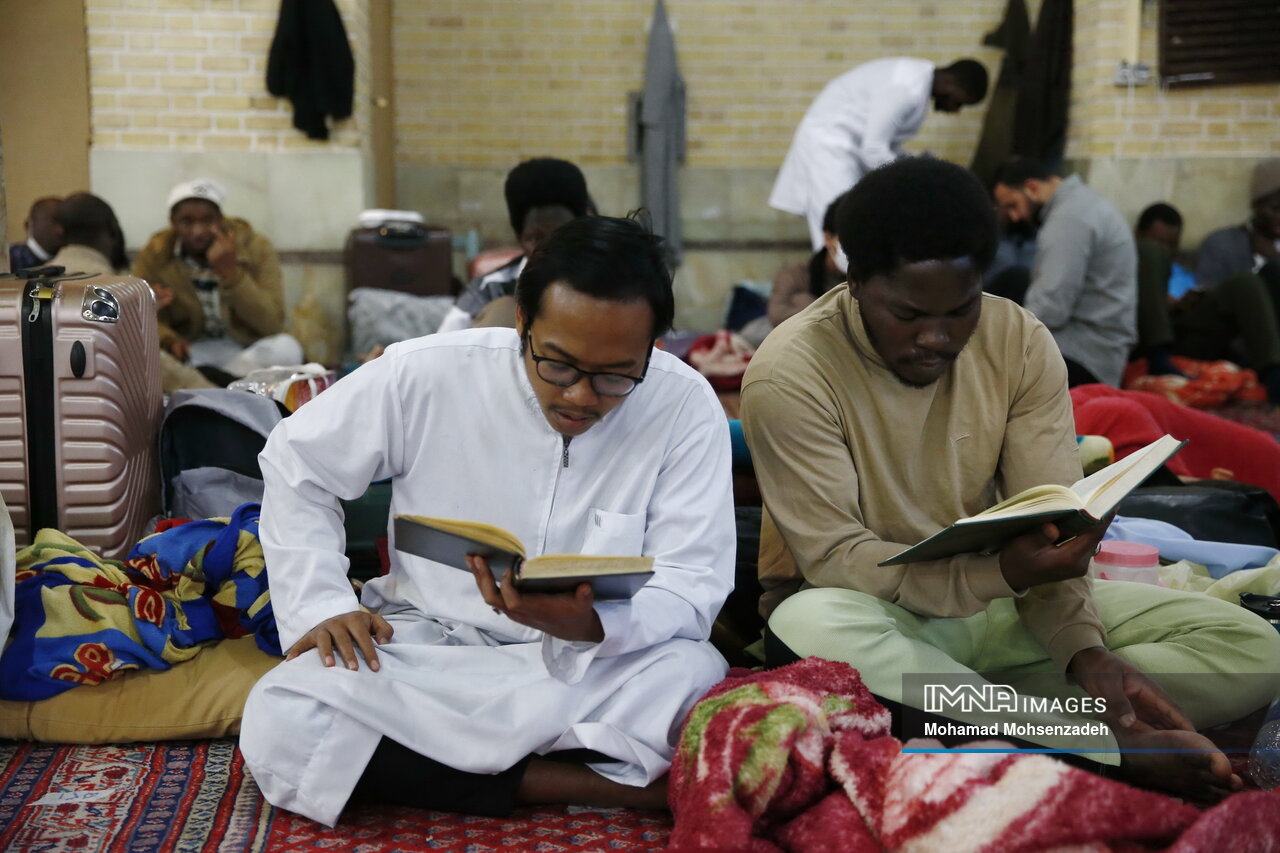 اعتکافی از جنس برادری باحضور اتباع مسلمان در قم