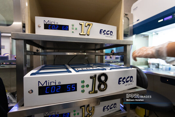 انجام عملیات لقاح(اینجکشن) 