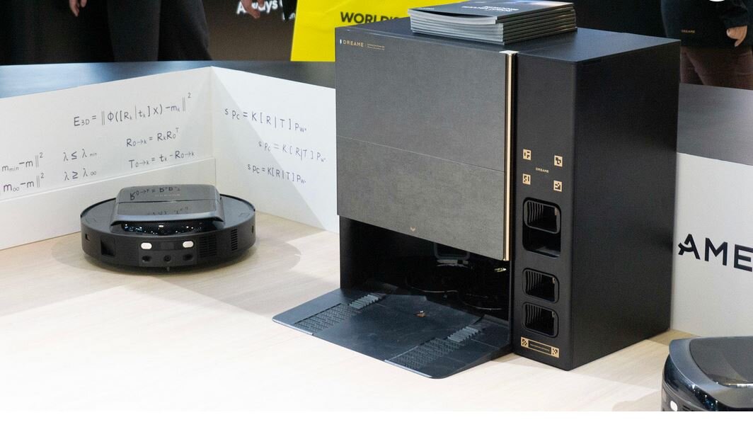 روبات جاروبرقی Dreame با بازوی مکانیکی در CES 2026 بازگشت