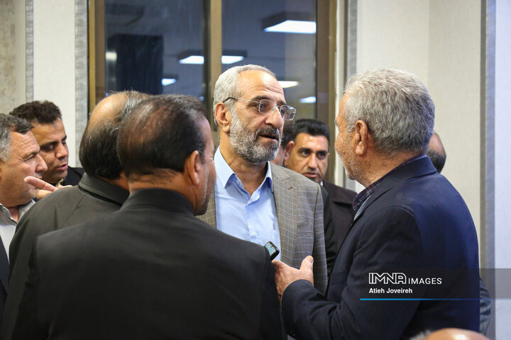 جلسه نهضت پاسخگویی به مطالبات شوراهای اسلامی و دهیاران بخش مرکزی شهرستان اصفهان