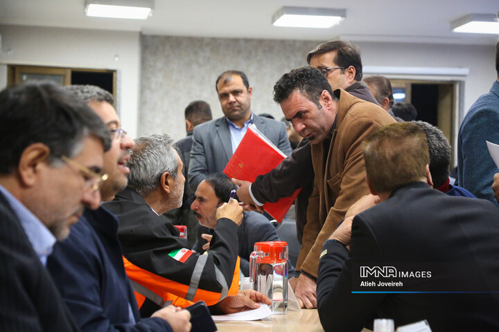 جلسه نهضت پاسخگویی به مطالبات شوراهای اسلامی و دهیاران بخش مرکزی شهرستان اصفهان