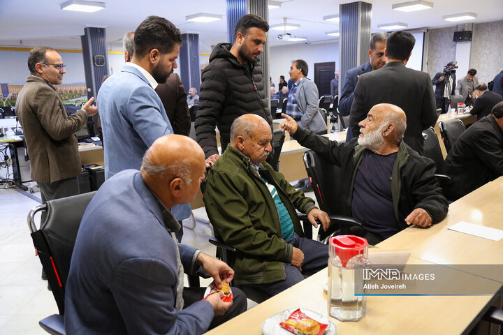 جلسه نهضت پاسخگویی به مطالبات شوراهای اسلامی و دهیاران بخش مرکزی شهرستان اصفهان