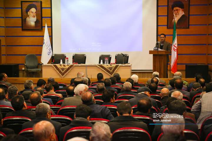 جلسه نهضت پاسخگویی به مطالبات شوراهای اسلامی و دهیاران بخش مرکزی شهرستان اصفهان