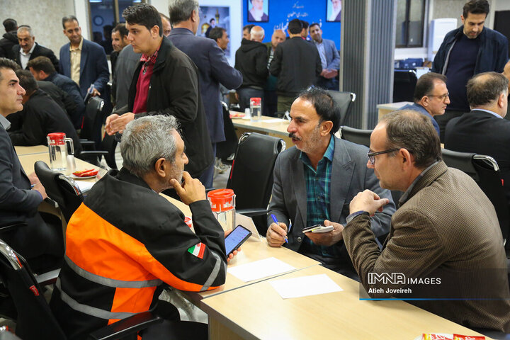 جلسه نهضت پاسخگویی به مطالبات شوراهای اسلامی و دهیاران بخش مرکزی شهرستان اصفهان