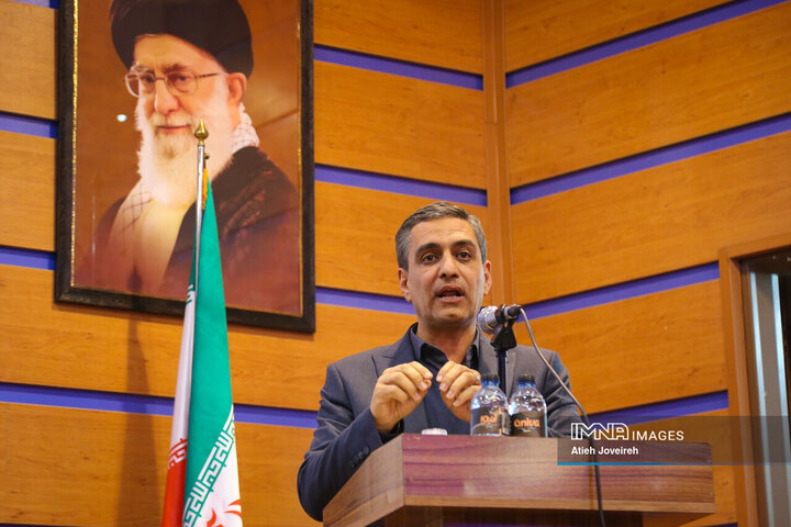 جلسه نهضت پاسخگویی به مطالبات شوراهای اسلامی و دهیاران بخش مرکزی شهرستان اصفهان