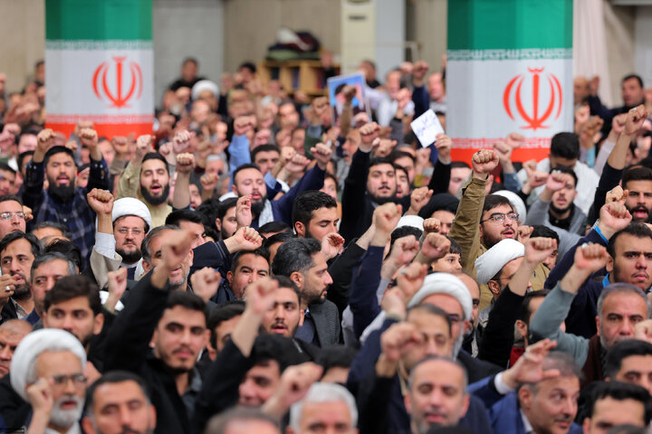 دیدار مردم قم با رهبر انقلاب