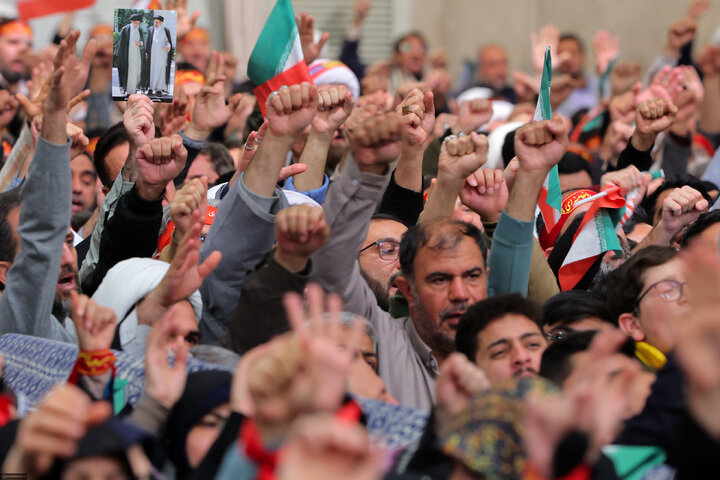 دیدار مردم قم با رهبر انقلاب