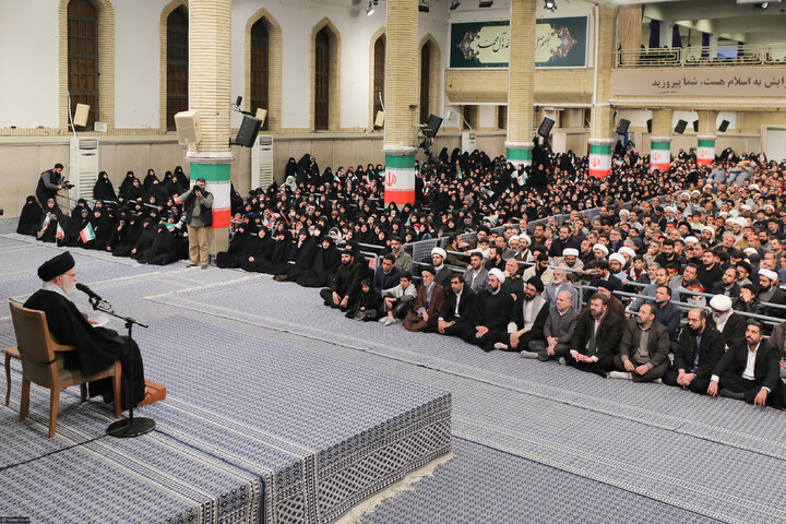 دیدار مردم قم با رهبر انقلاب