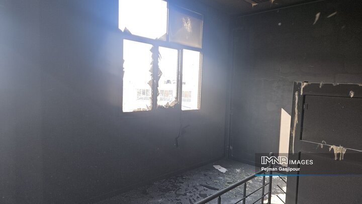 تخریب اماکن اداری و خدماتی در اصفهان توسط اغتشاشگران