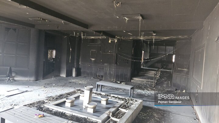 تخریب اماکن اداری و خدماتی در اصفهان توسط اغتشاشگران