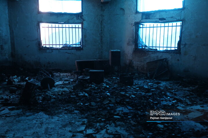 تخریب اماکن اداری و خدماتی در اصفهان توسط اغتشاشگران