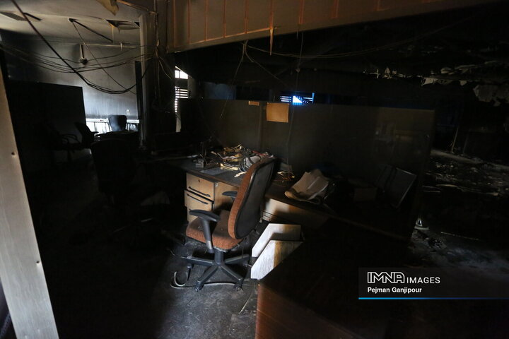 تخریب اماکن اداری و خدماتی در اصفهان توسط اغتشاشگران