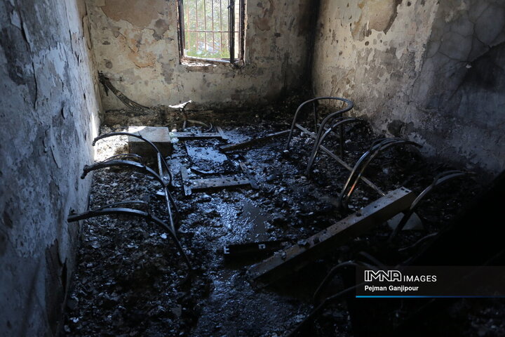 تخریب اماکن اداری و خدماتی در اصفهان توسط اغتشاشگران