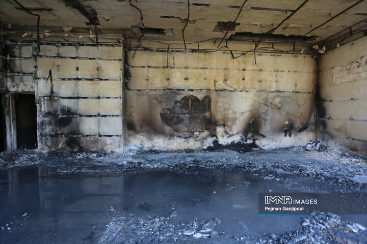 تخریب اماکن اداری و خدماتی در اصفهان توسط اغتشاشگران