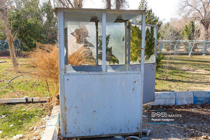 تخریب اماکن اداری و خدماتی در اصفهان توسط اغتشاشگران