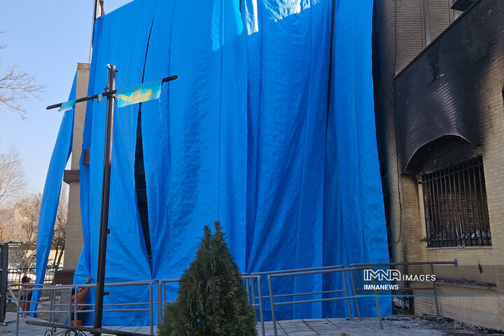 تخریب ساختمان شهرداری منطقه 10 اصفهان در جریان اغتشاشات اخیر