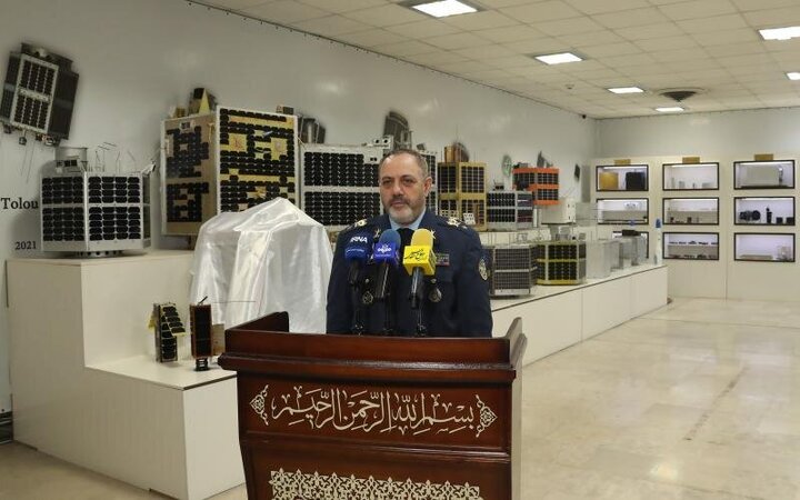 وزیر دفاع: باید در حوزه فضا فعال باشیم