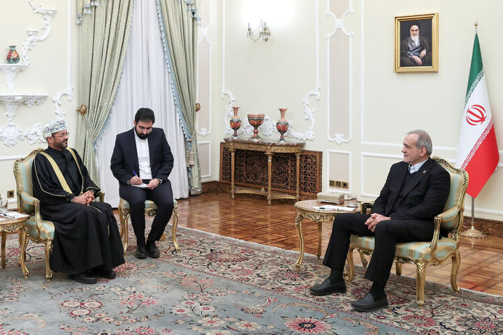 اراده ایران اجرای توافقات دوجانبه و گسترش ارتباطات با عمان در همه زمینهها است