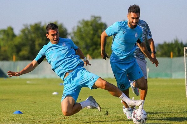 ساپینتو ۲ بازیکن استقلال را به بندرعباس نمی‌برد