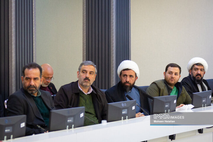 جلسه هماهنگی مراسم تشییع شهدای مدافع امنیت در اصفهان