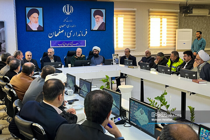جلسه هماهنگی مراسم تشییع شهدای مدافع امنیت در اصفهان